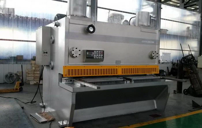 QC11K CNC grābeklis giljotīnas bīdes 8ft 30mm
