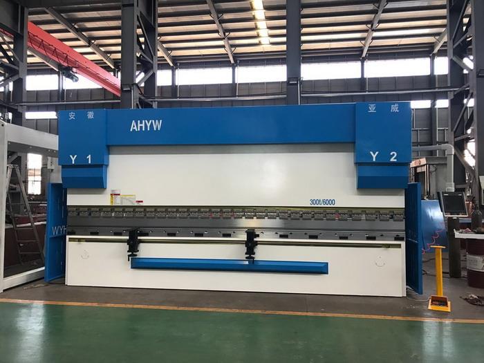 AHYW Yawei 300T6M metāla CNC liekšanas mašīna DA58T